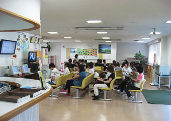 school-lobby01.jpg